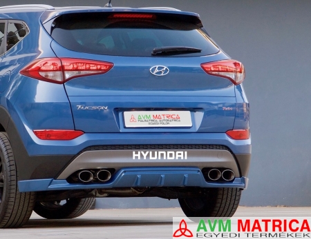 Hyundai felirat autómatrica
