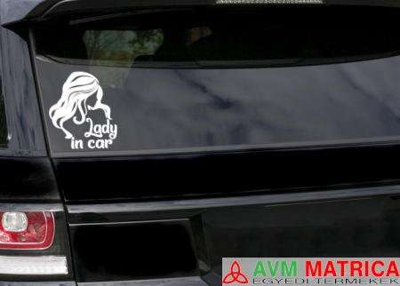 Lady in car autómatrica